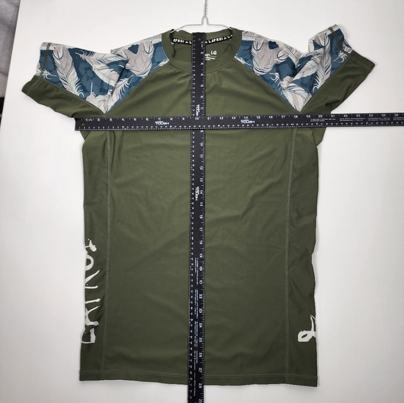 Men's Green Rash Guard - Picture 5 of 7